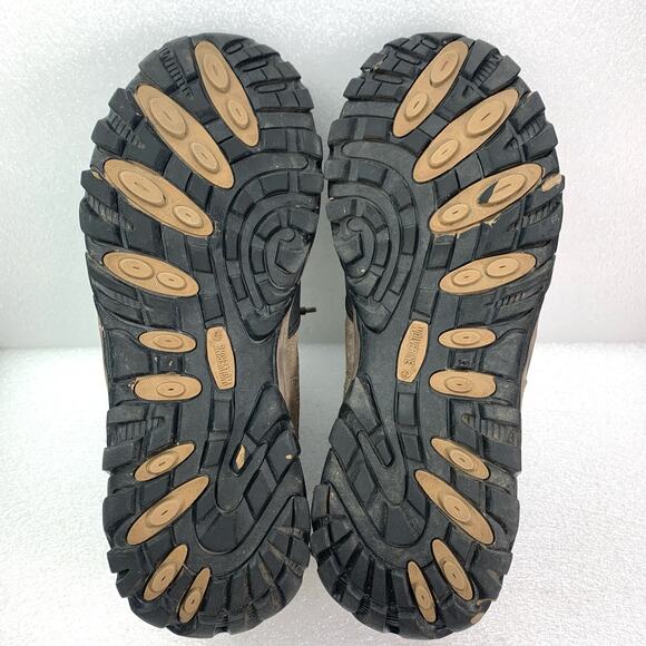 Athletic_Shoes